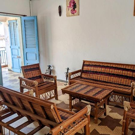 Chambres D'Hotes - Chez Mama Sedjro Porto-Novo Exterior foto