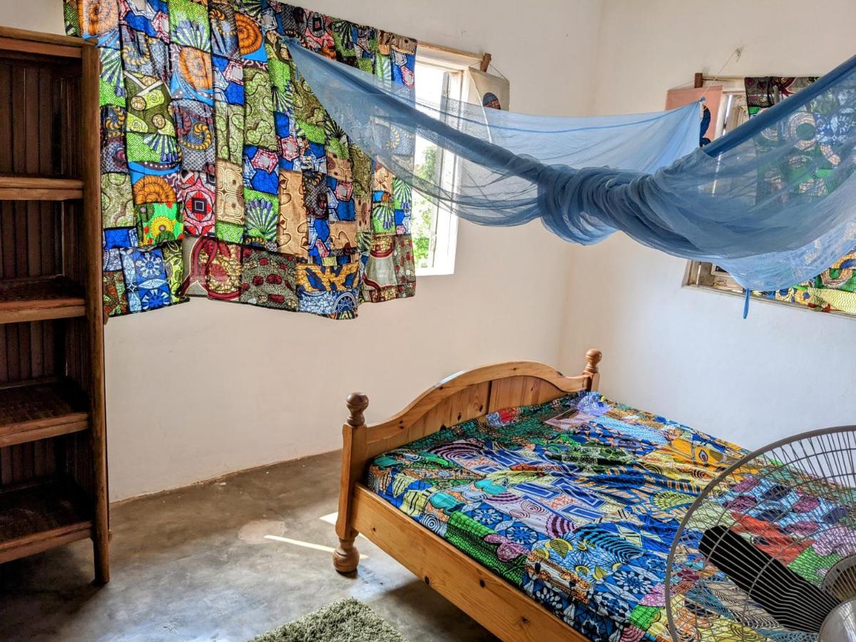 Chambres D'Hotes - Chez Mama Sedjro Porto-Novo Exterior foto